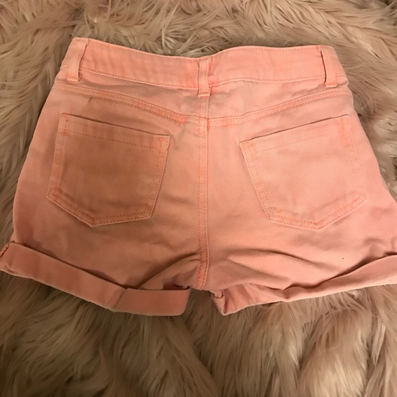 Peachy shorts - Picture 2 of 2